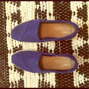 Women’s Toms